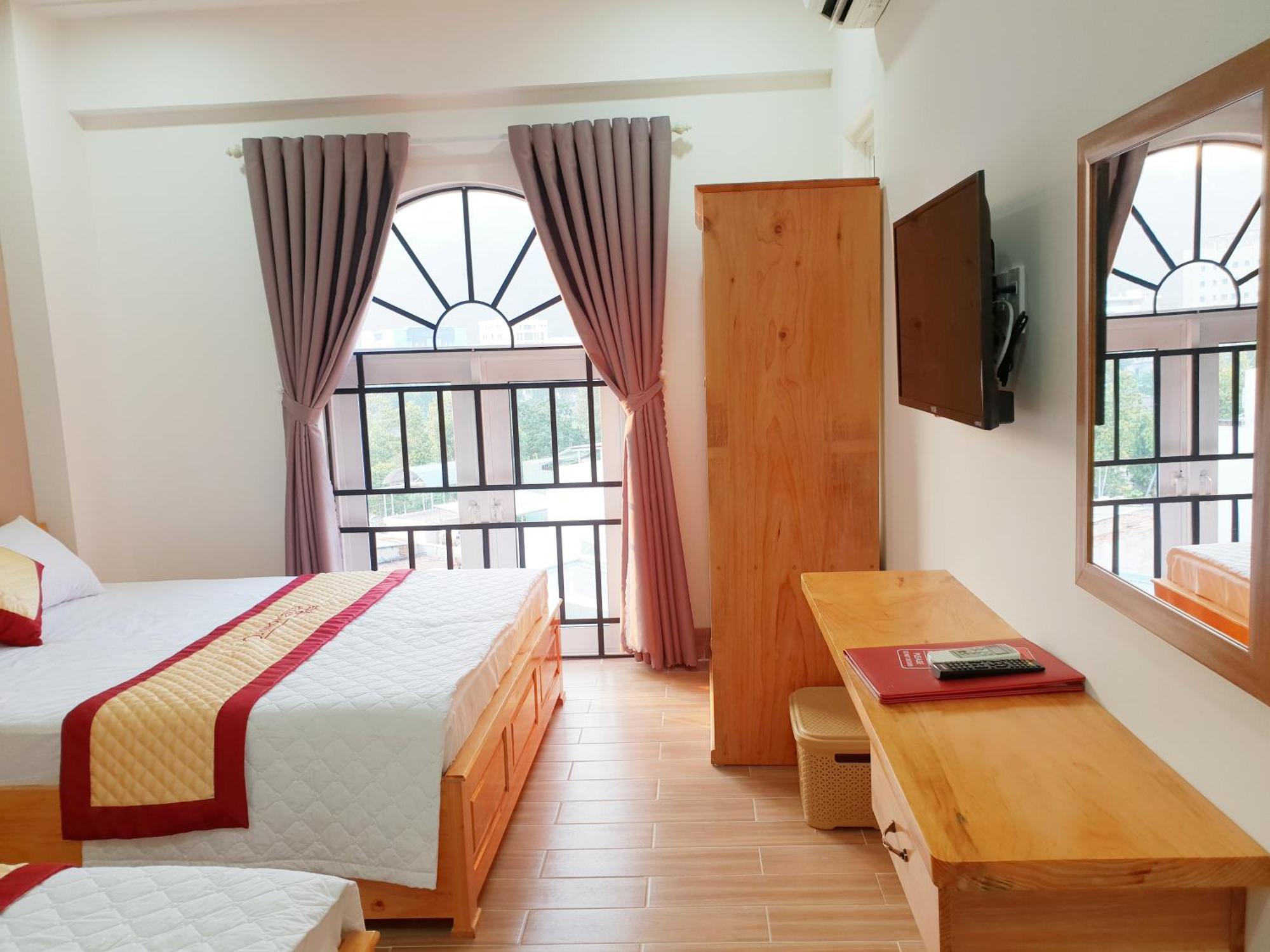 Khach San Center Quy Nhon Otel Dış mekan fotoğraf